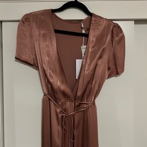 Wrap dress. Midi